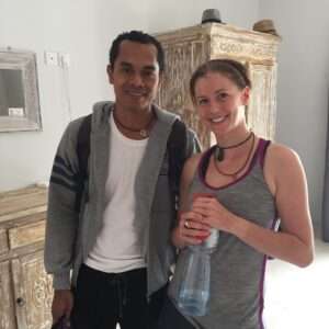 Yoga-Delivery | Hier in Canggu kann man sich wirklich alles nach Hause liefern lassen. Auch Yoga. Danke, Kartana! Du warst ein super Lehrer!