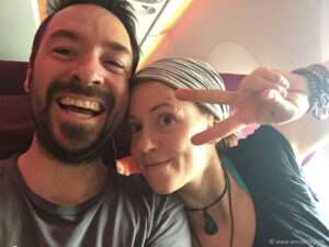 Abflug | Kurz vorm Start von München nach Singapur. Schaut euch diese Gesichter voller Vorfreude und Erwartung an.